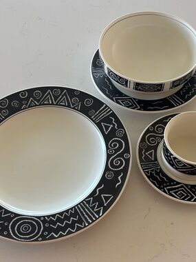 Vintage Mikasa Star Track CP006 pattern. Complete set for 4, in original boxes!